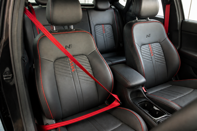 Coloured Seat Belts in India: Safety, Style & What to Buy